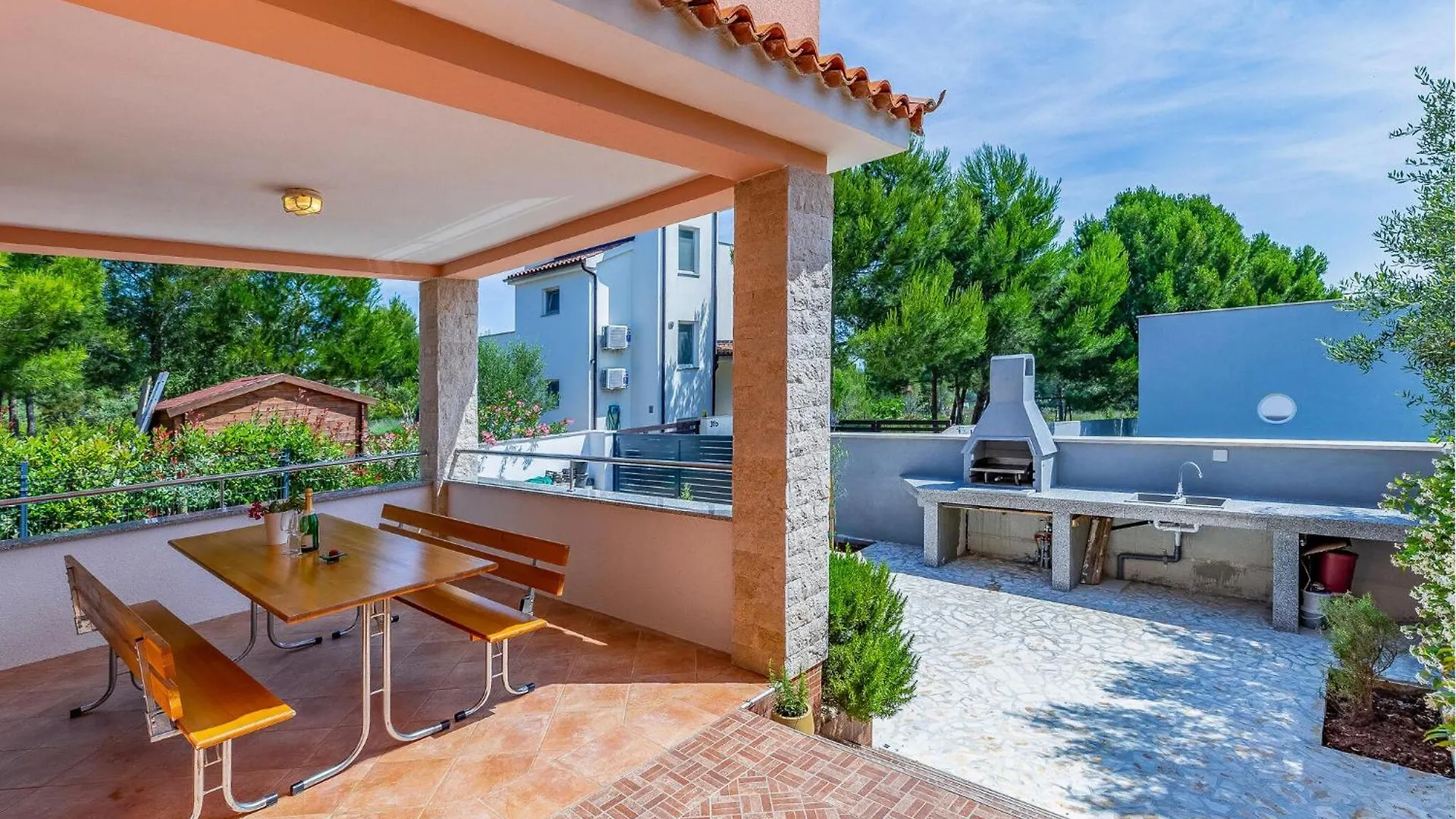 Gorgeous Home In Liznjan With Kitchen Croatia